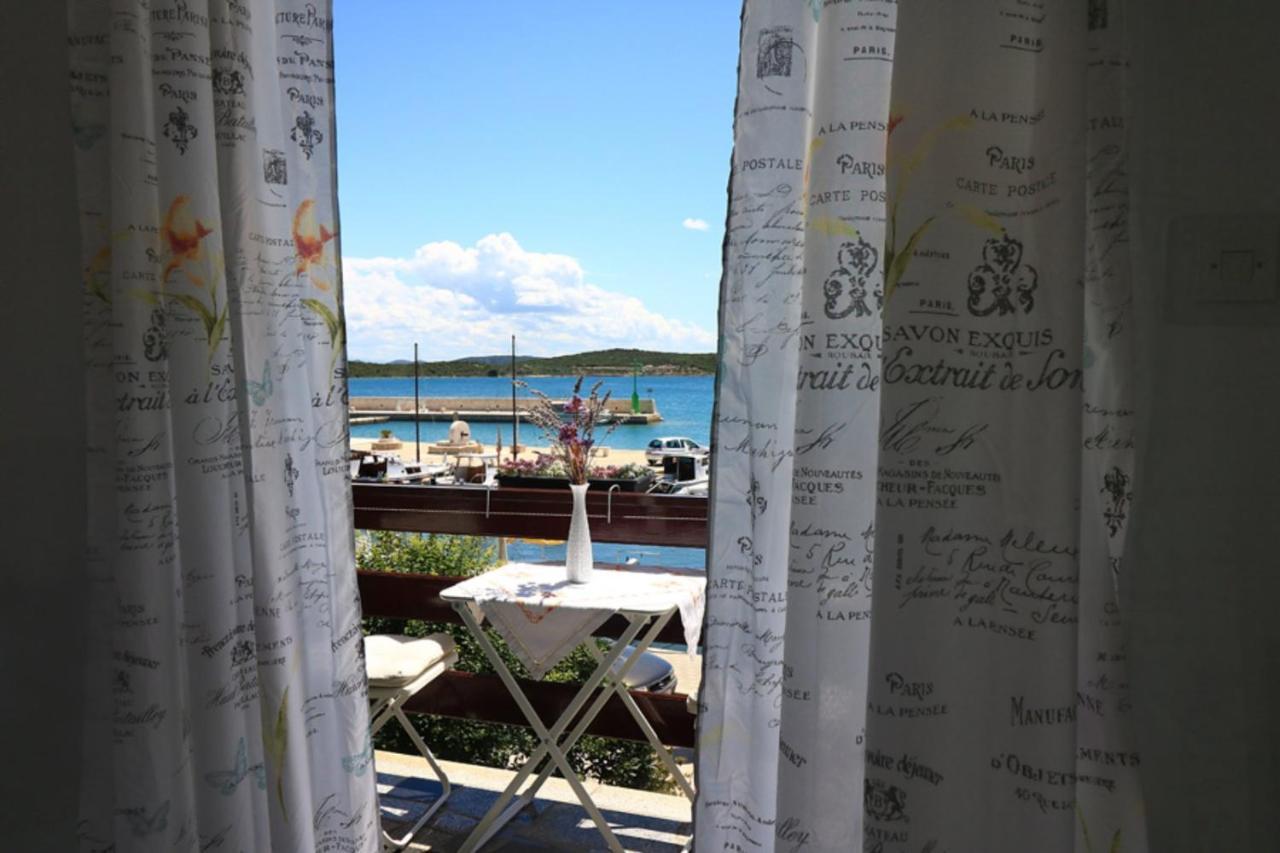 Apartmani Mikin Betina  Exteriör bild