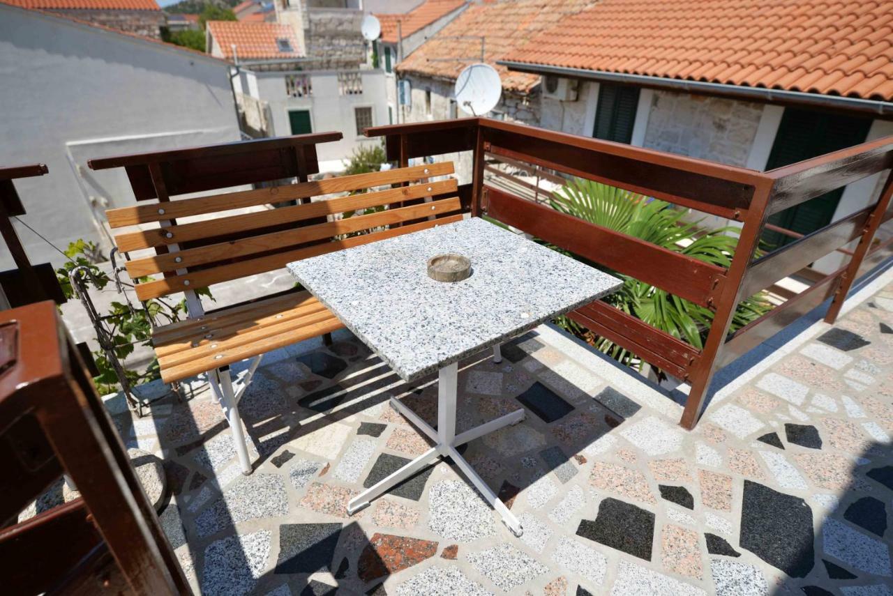 Apartmani Mikin Betina  Exteriör bild